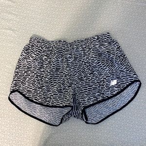 NB women’s athletic shorts XS
